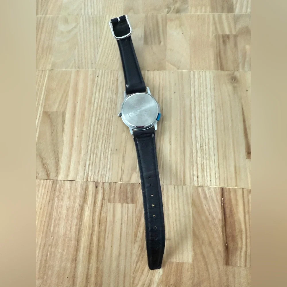 Vintage Timex silver tone black leather sports watch NEW BATTERY